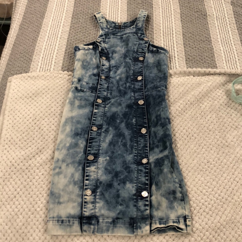 Short Jean dress, like new, Bebe, size small